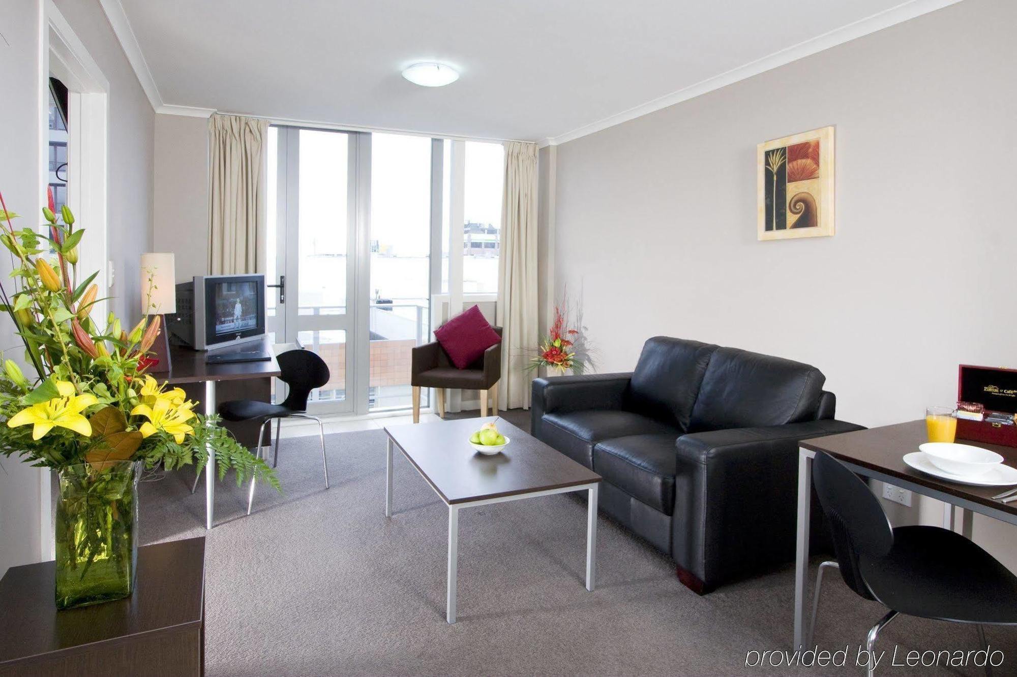 Quest On Ward Serviced Apartments Hamilton Room photo