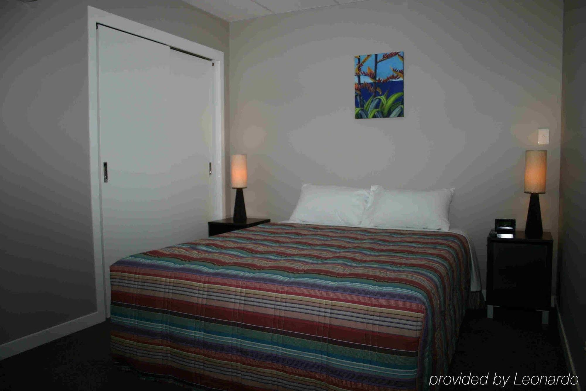 Quest On Ward Serviced Apartments Hamilton Room photo